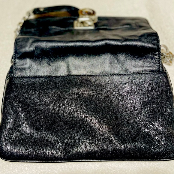 Michael Kors Lock shoulder purse - Retired - Picture 3 of 6